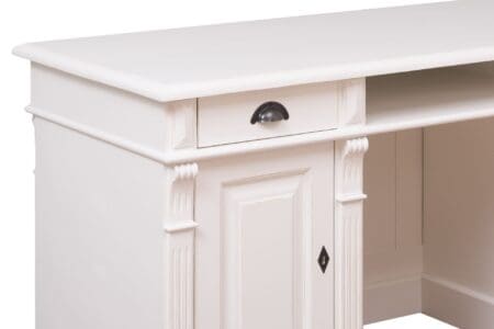 Luxe Eiken Bureau Met Natuurlijke Houtnerf En Elegante Afwerking.